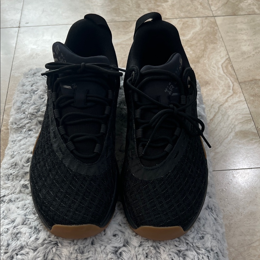 Under Armour Tribase Reign 5
